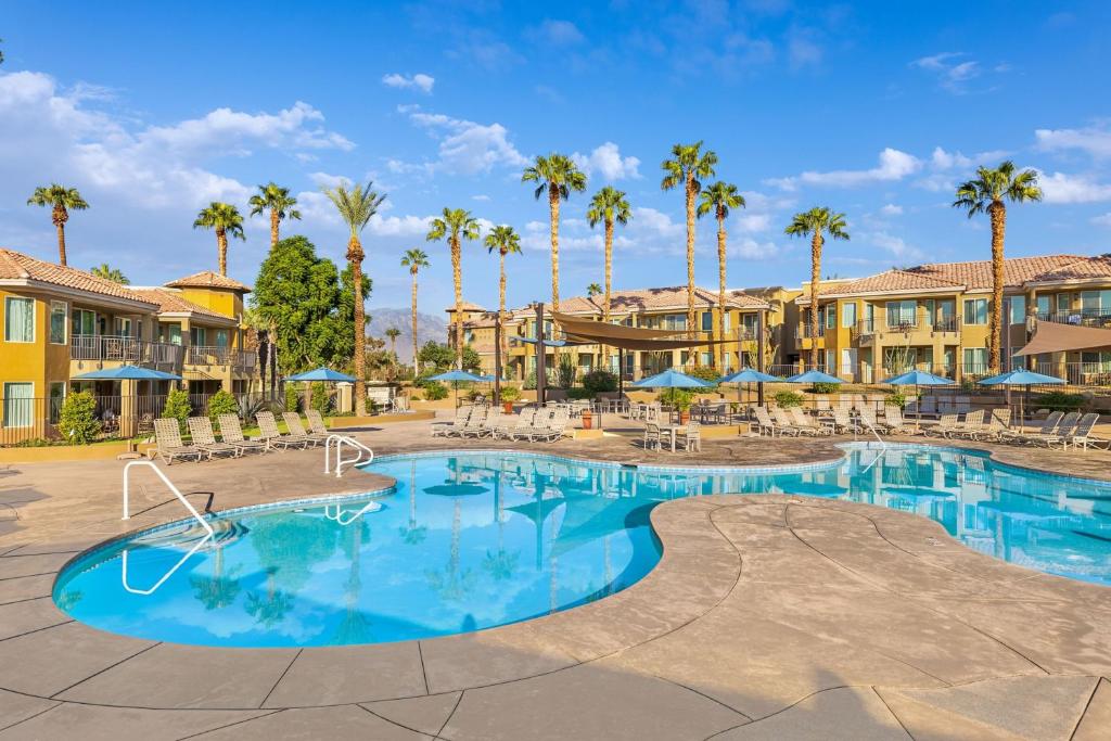 Bazén v ubytování Marriott's Desert Springs Villas II nebo v jeho okolí