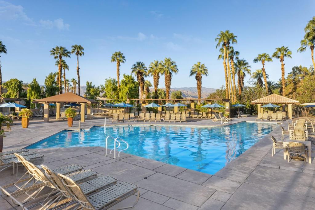 Bazén v ubytování Marriott's Desert Springs Villas II nebo v jeho okolí