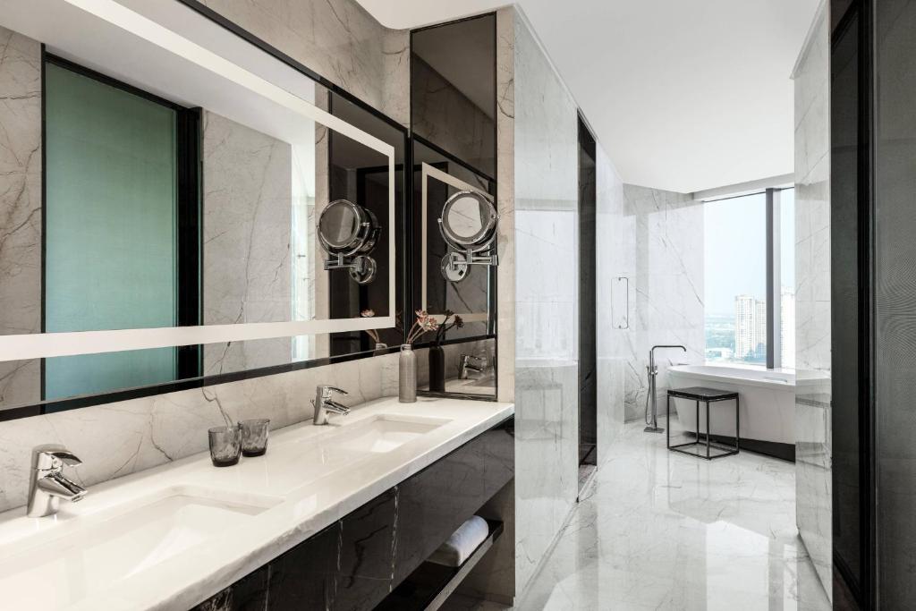 Koupelna v ubytování Shunde Marriott Hotel