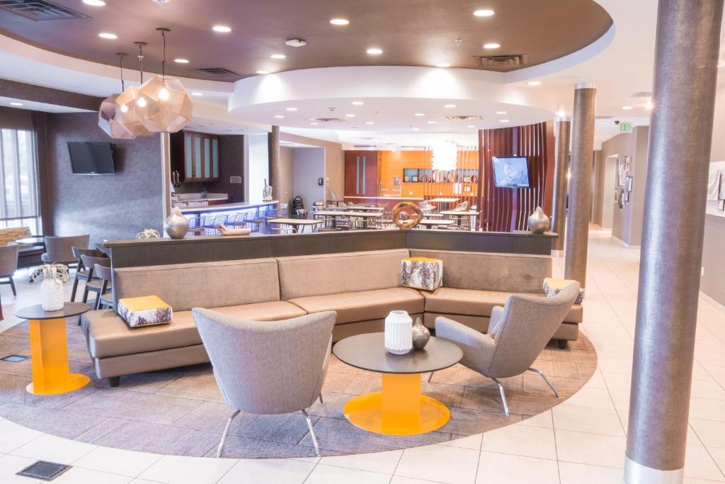 Posezení v ubytování SpringHill Suites by Marriott Dallas Richardson/Plano