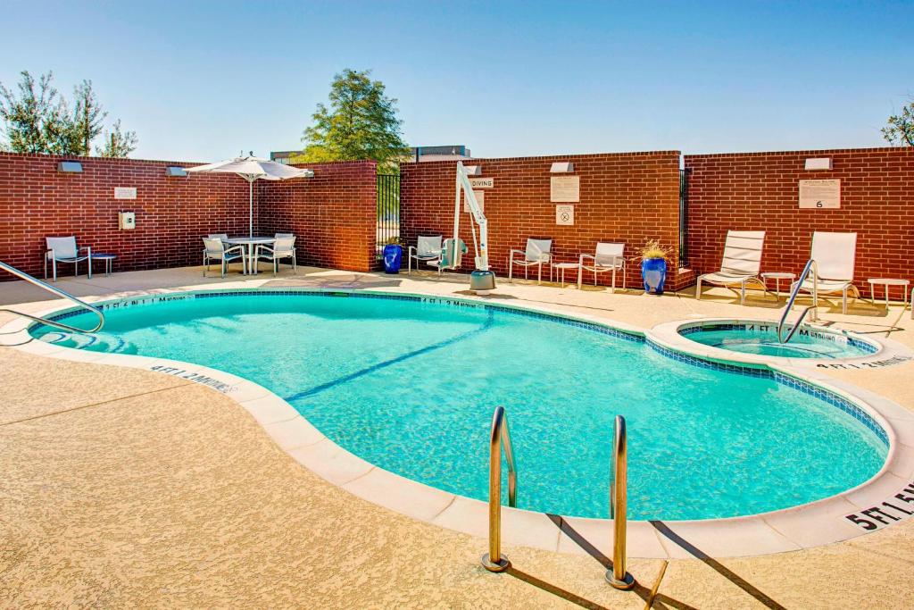 Bazén v ubytování SpringHill Suites by Marriott Dallas Richardson/Plano nebo v jeho okolí