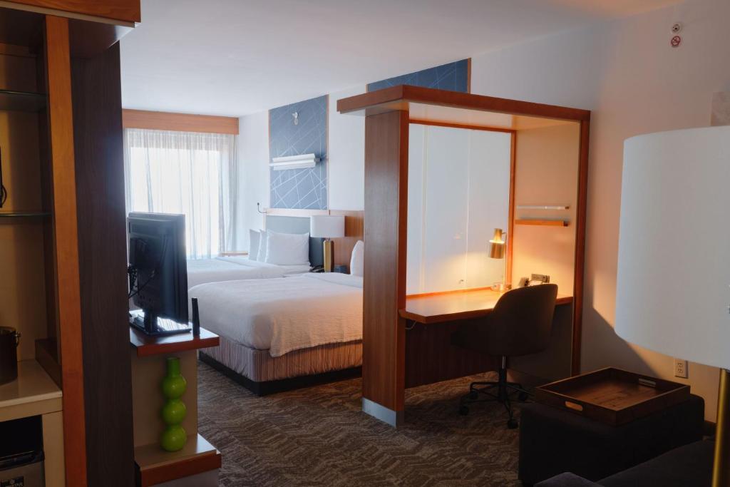 Postel nebo postele na pokoji v ubytování SpringHill Suites by Marriott Dallas Richardson/Plano