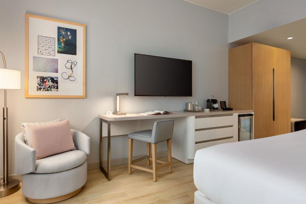 The Viv Hotel, Anaheim, a Tribute Portfolio Hotel - 
