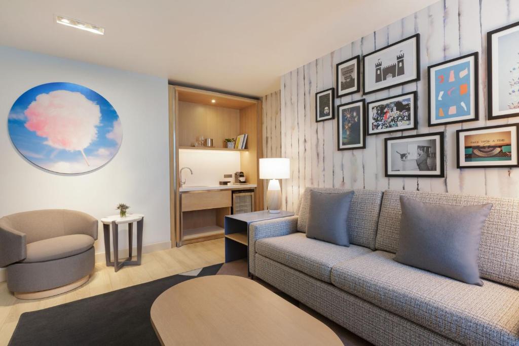 The Viv Hotel, Anaheim, a Tribute Portfolio Hotel - 
