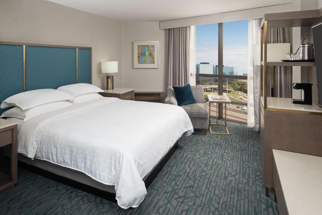 Sheraton Dallas Hotel by the Galleria - Clubniveau, Logeerkamer, 1 Koning