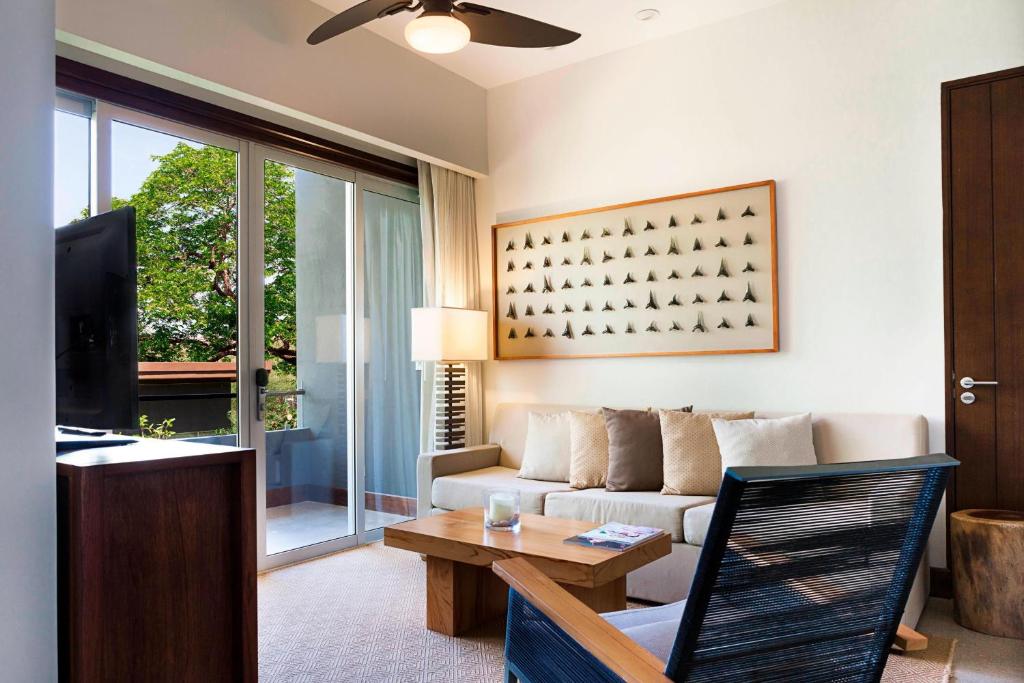 El Mangroove Papagayo, Autograph Collection - Root Deluxe, Junior Suite, 1 King, Resort View