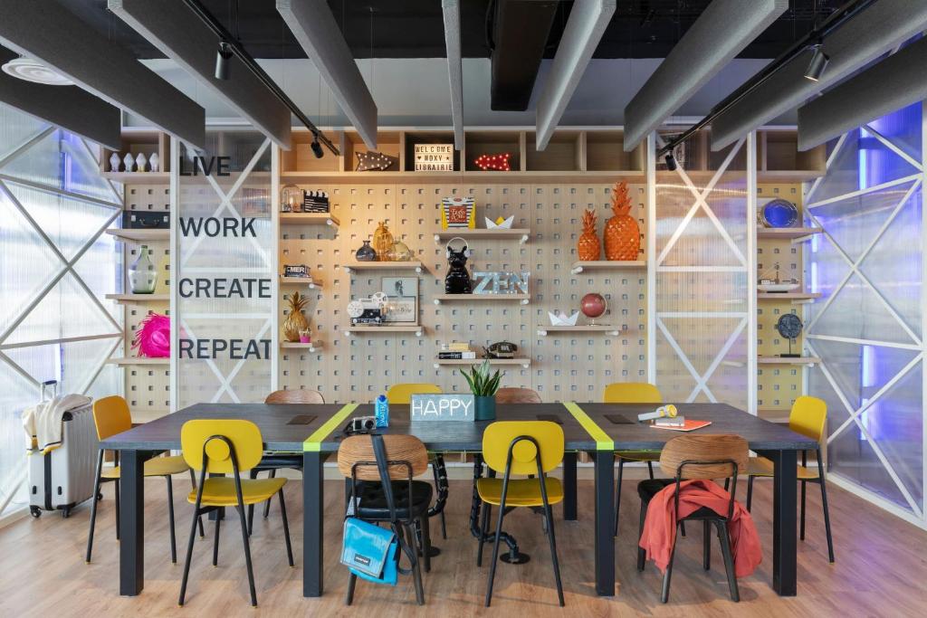 Imagen de la galería de Moxy La Ciotat, en La Ciotat