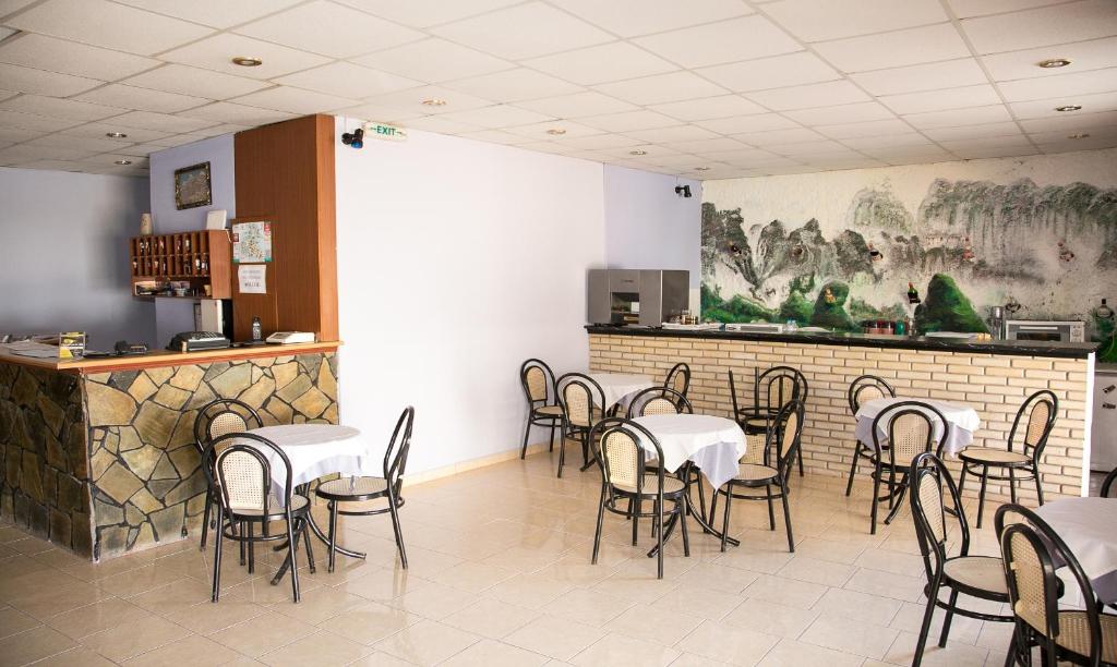 Restaurace v ubytování Petania Hotel & Apartments