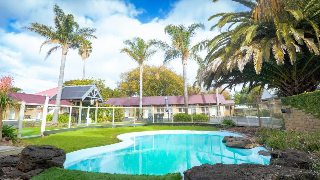 Bazén v ubytování Tropicana Motor Inn nebo v jeho okolí