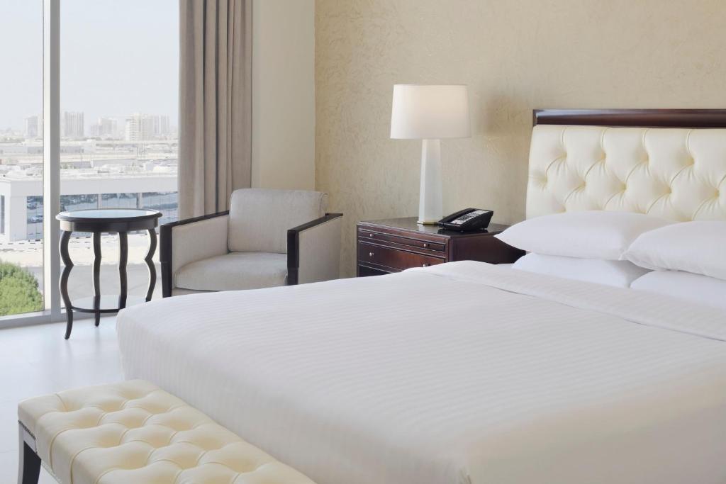Delta Hotels by Marriott Dubai Investment Park - Resim 24