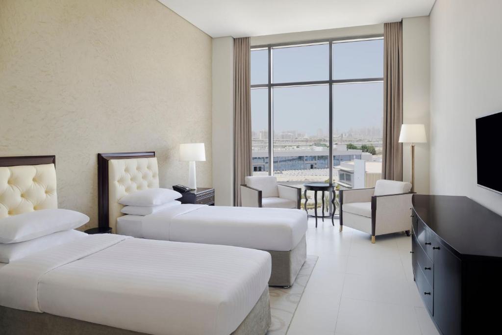 Delta Hotels by Marriott Dubai Investment Park - Resim 39