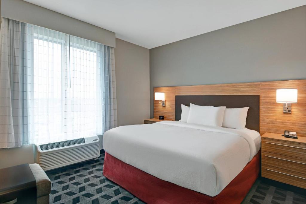 TownePlace Suites by Marriott Indianapolis Downtown - King Studio Con Sofá Cama