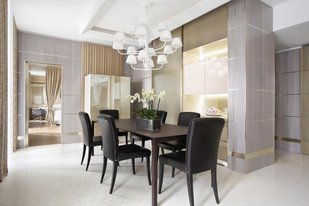Posezení v ubytování Excelsior Hotel Gallia, a Luxury Collection Hotel, Milan