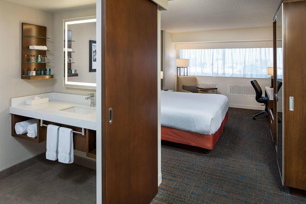 Delta Hotels by Marriott Calgary South - Resim 27