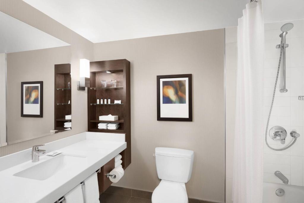 Delta Hotels by Marriott Calgary South - Resim 37