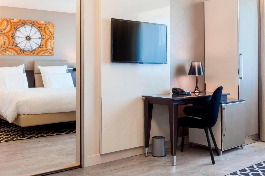 AC Hotel Paris Porte Maillot by Marriott, Paris – Updated 2023 Prices
