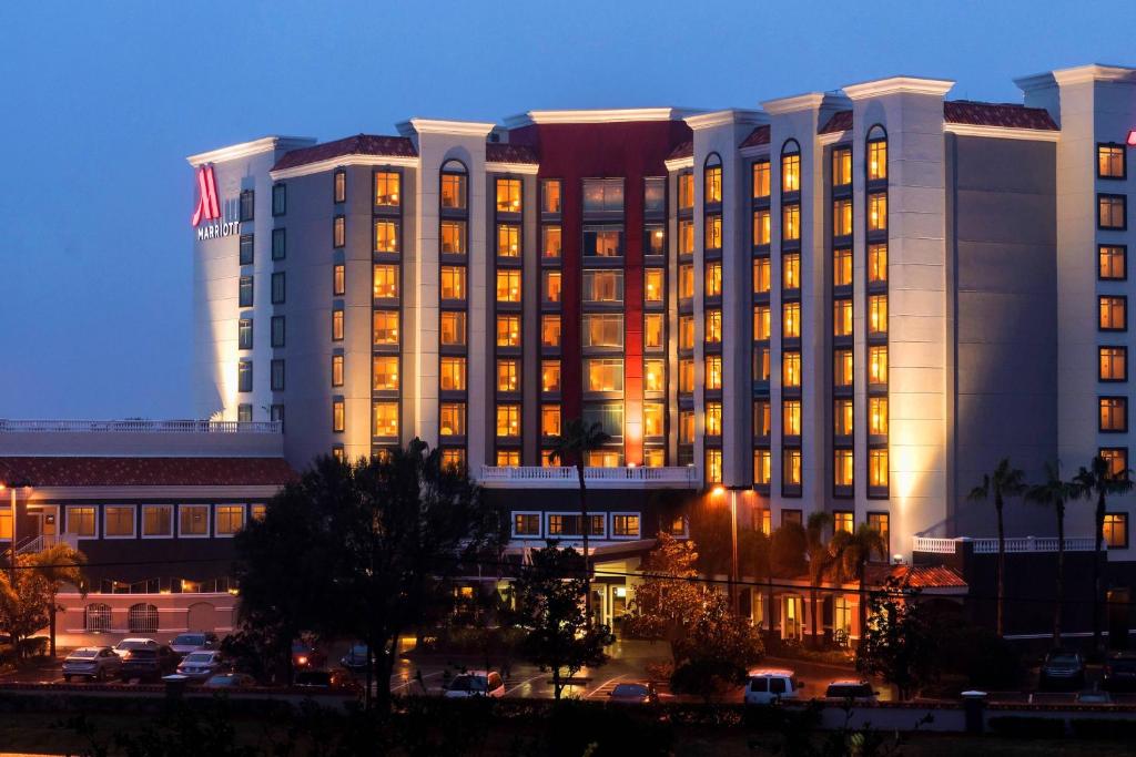 a rendering of the mgm hotel at night at St. Petersburg Marriott Clearwater in St Petersburg