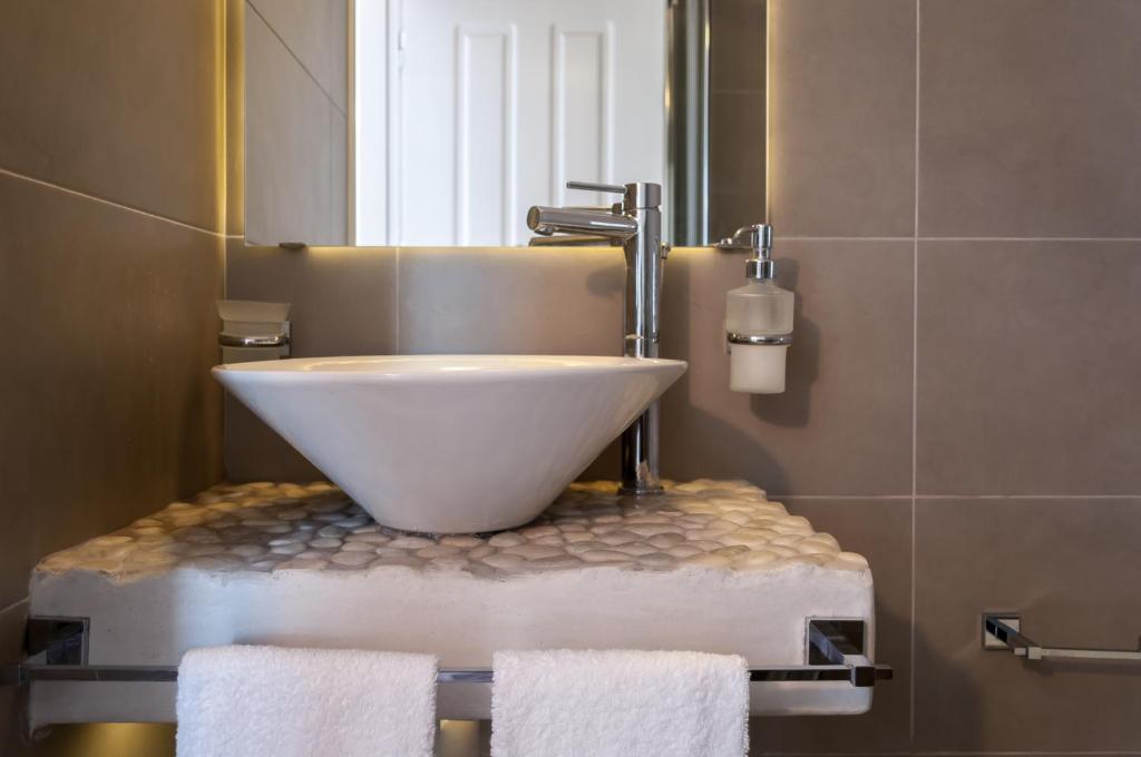 Milos Bay Suites - 6