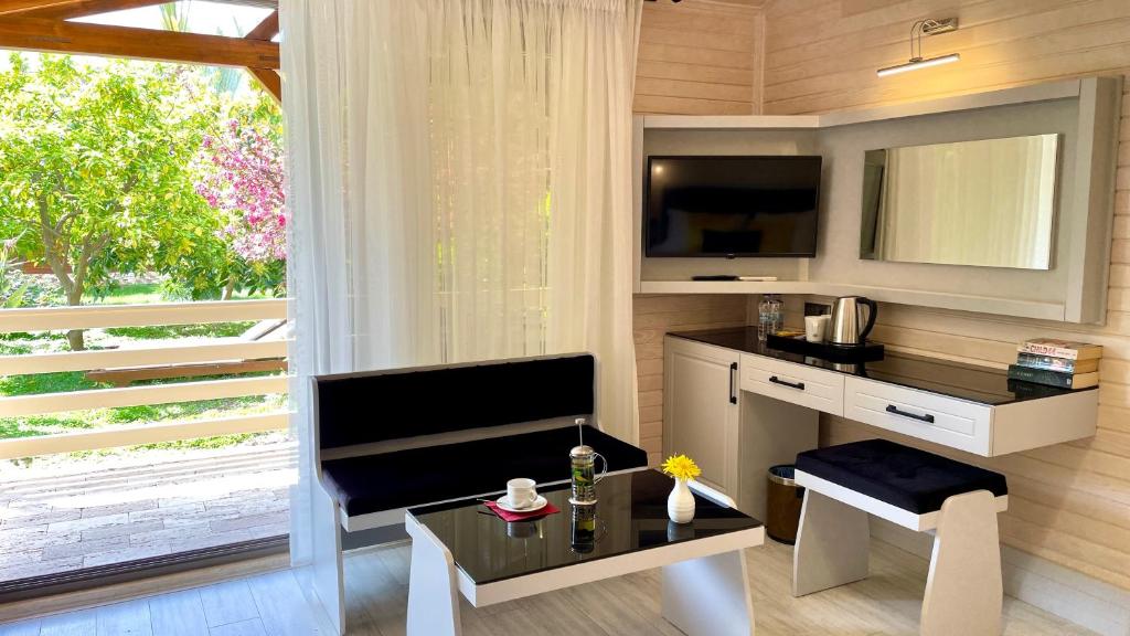 Kuchyň nebo kuchyňský kout v ubytování Aida Hotel
