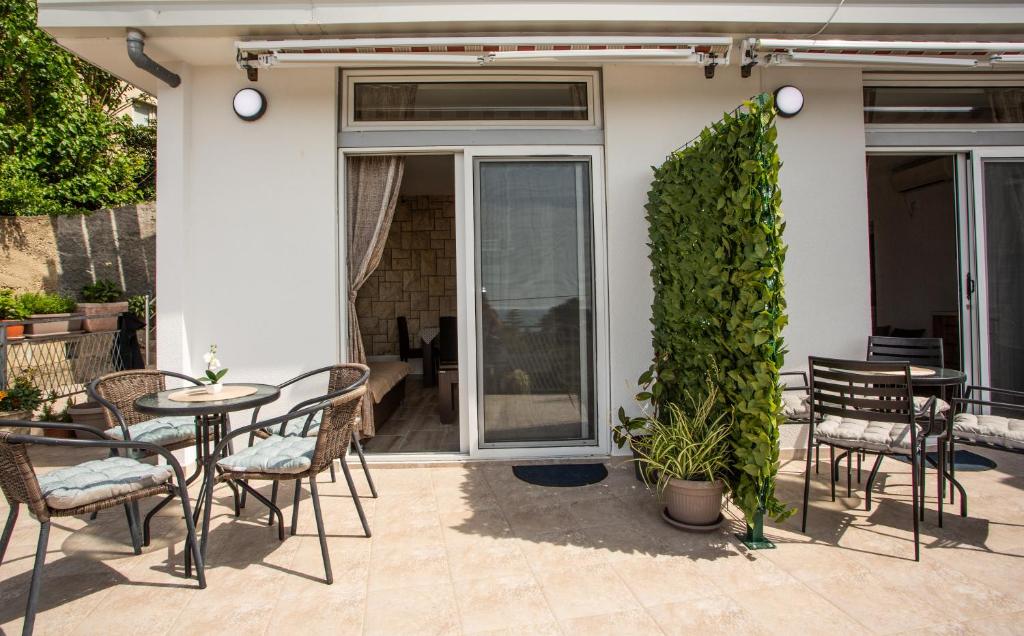 Balkón nebo terasa v ubytování Apartments Jelena Ulcinj