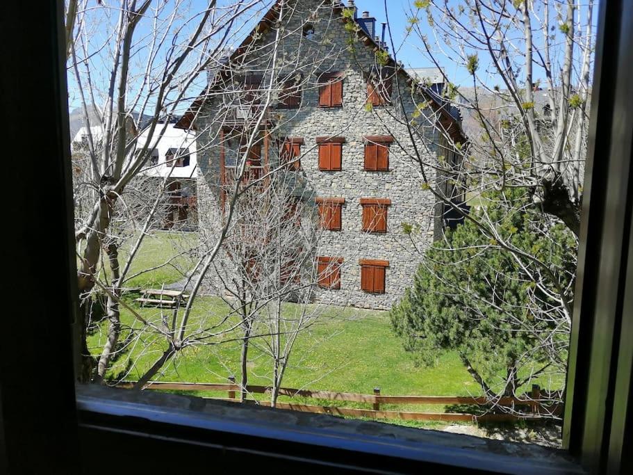 Zahrada ubytování Amplio apartamento con jardín y piscina Herbasabina 5