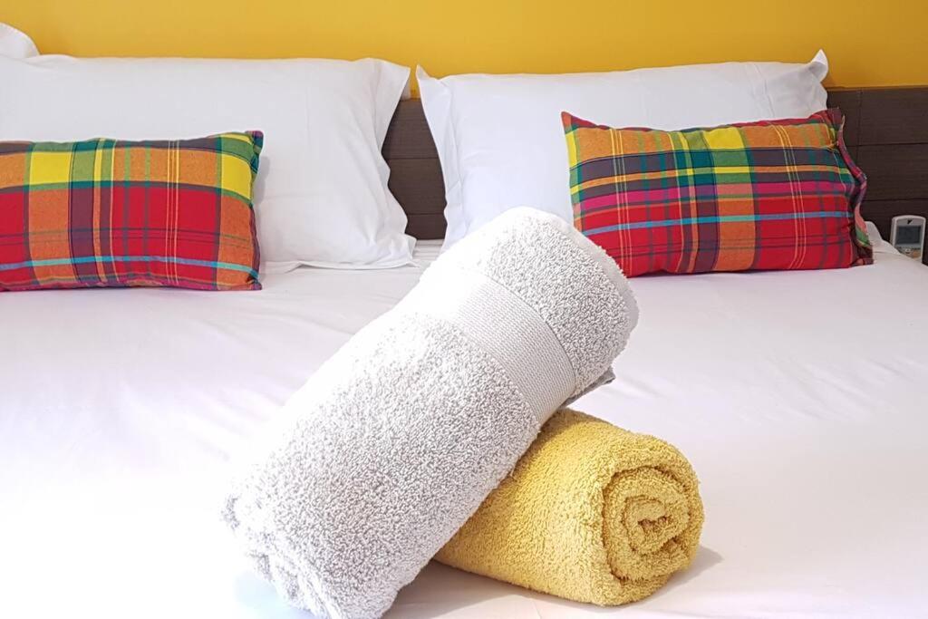 Studio Créole à deux pas de la plage, Saint-François (updated prices 2024)