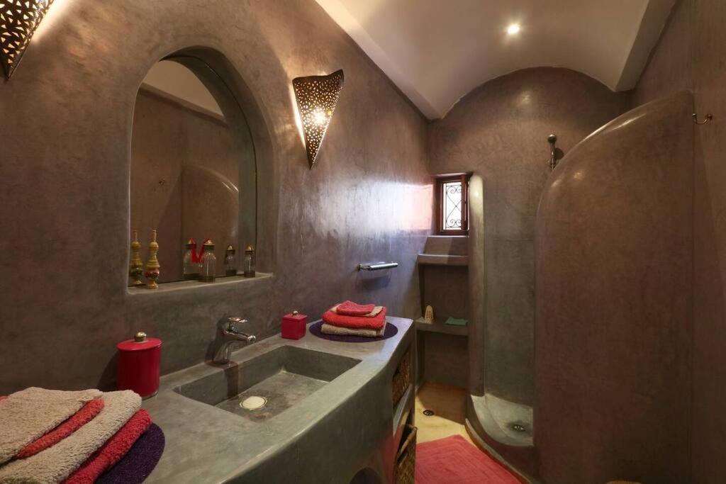 RIAD PRIVATISÉ 3 Chambres 6 Personnes Place Jemma El Fna — photo 9