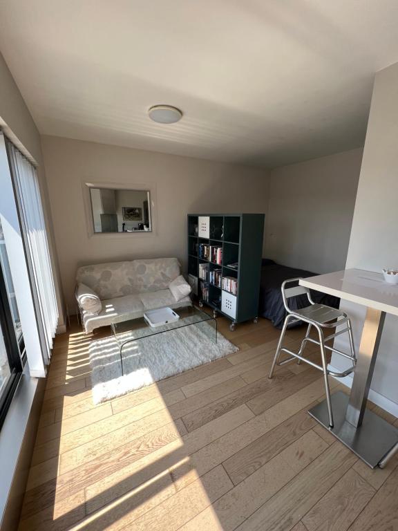 Kuchyň nebo kuchyňský kout v ubytování A la Nuitée, Grand studio design LE VINCI