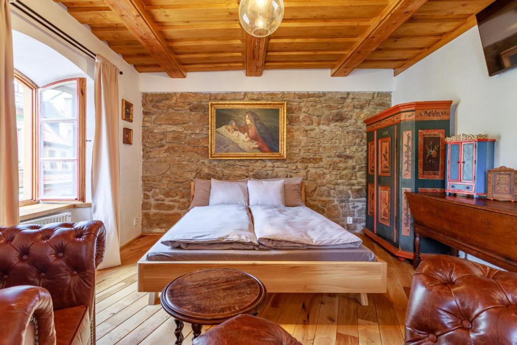 Postel nebo postele na pokoji v ubytování Apartments No 126 Loket