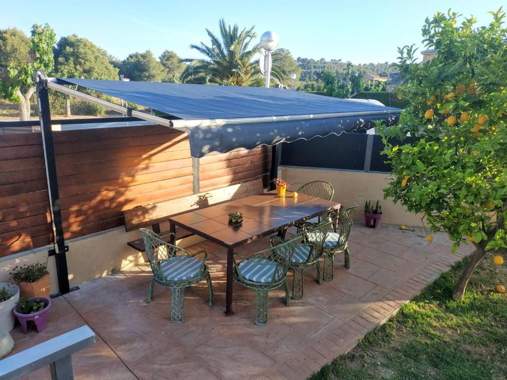 Vonkajšia záhrada v ubytovaní Adosado con jardín en los Xalets de Salou