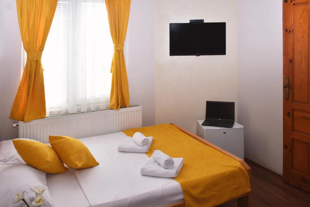 Guest House Villa Mir - Double Or Twin Room With Private Bathroom