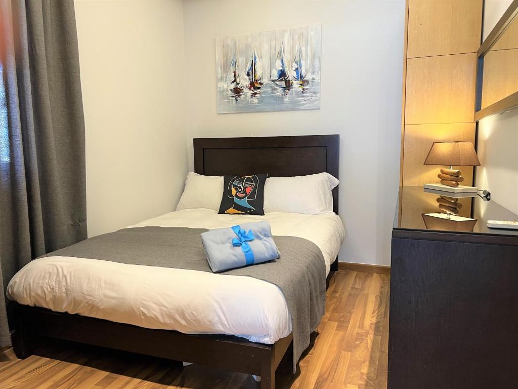 Postel nebo postele na pokoji v ubytování Beachfront Chalet in Aqualand Resort - Batroun