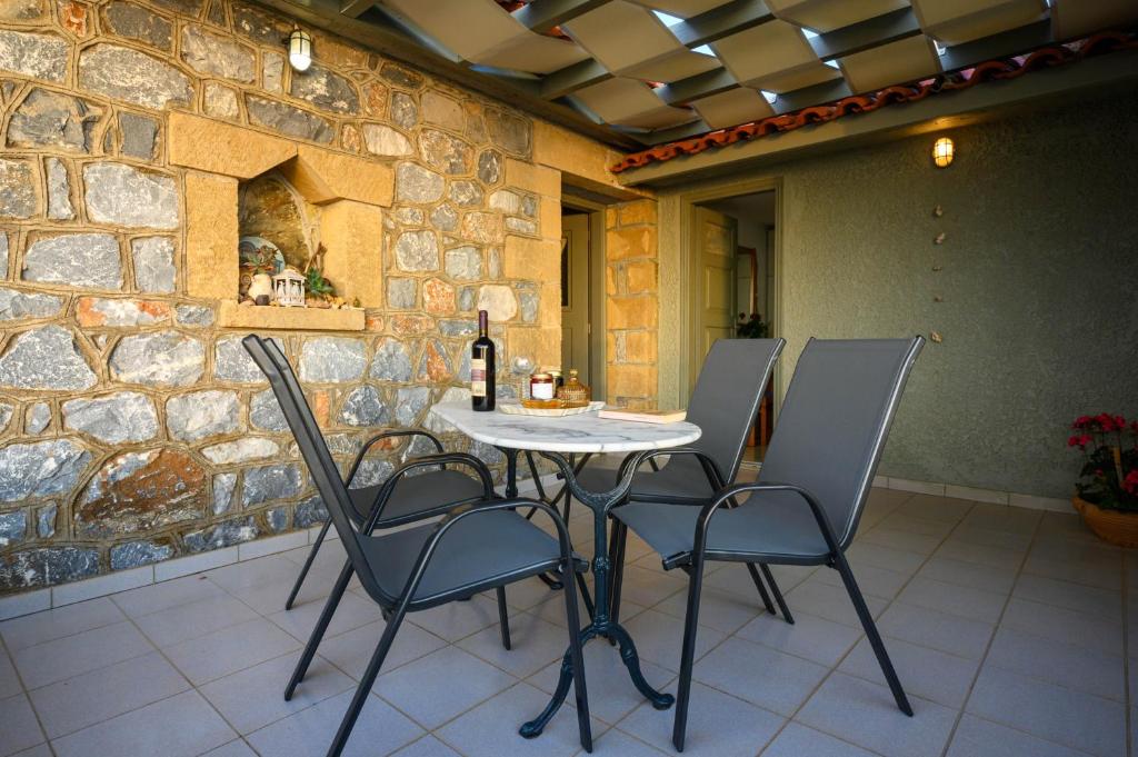 Fotografie z fotogalerie ubytování Σελήνη v destinaci Kotrónion