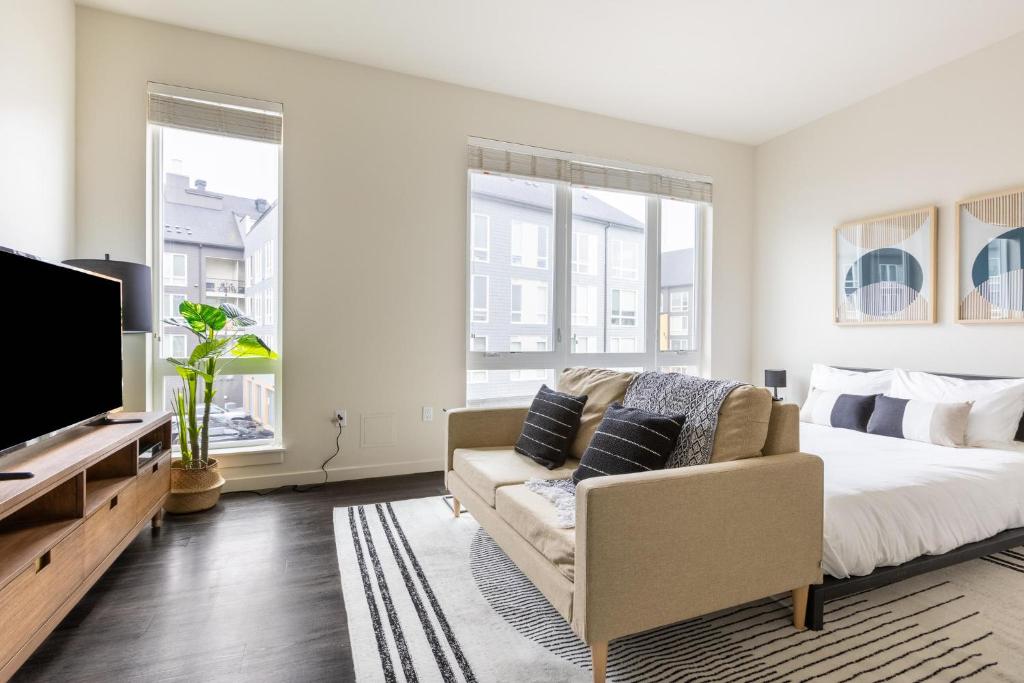 Studio Apartment in Hillsboro wOffice, Hillsboro (updated prices 2024)