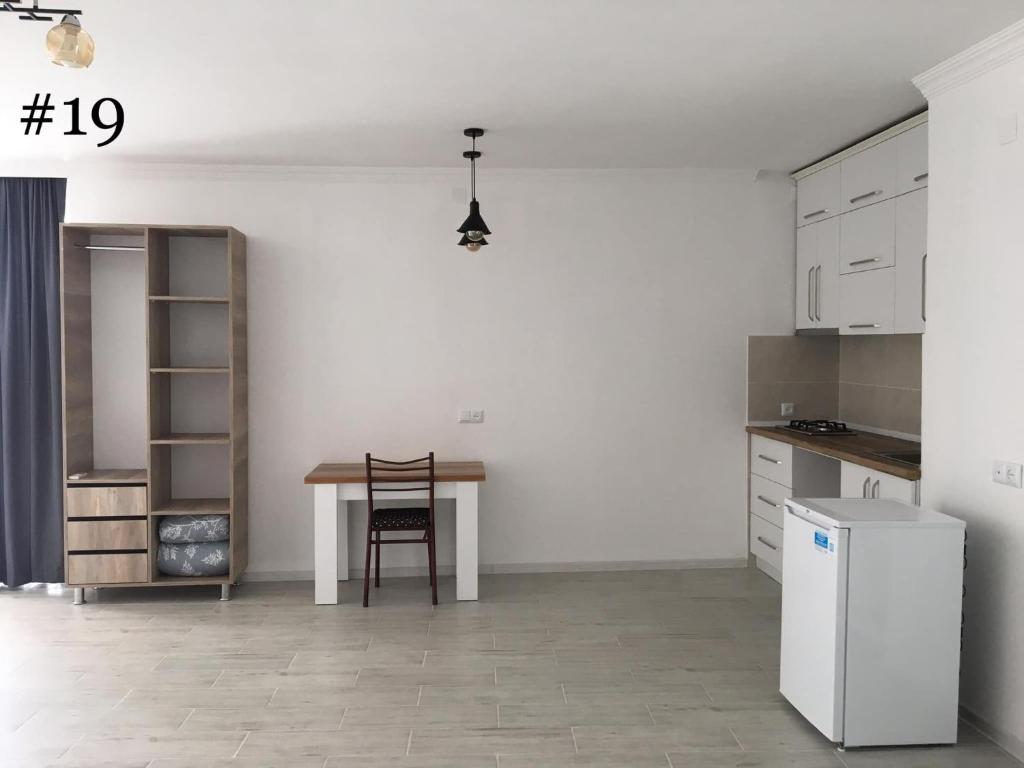 Kuchyň nebo kuchyňský kout v ubytování Rezo's House