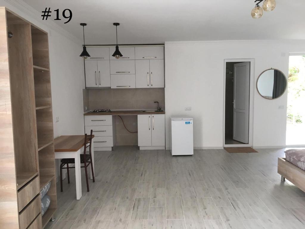 Kuchyň nebo kuchyňský kout v ubytování Rezo's House