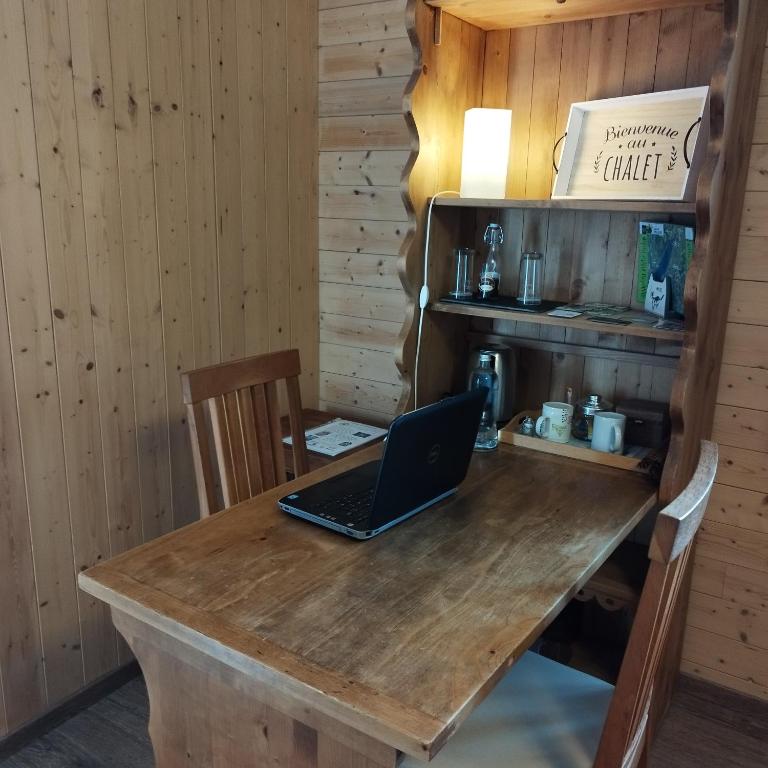 Kuchyň nebo kuchyňský kout v ubytování Chalet La Bachole
