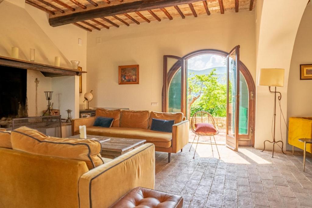 Część wypoczynkowa w obiekcie Podere Bargnano Cetona, Sleeps 12, Pool, WiFi, Air conditioning