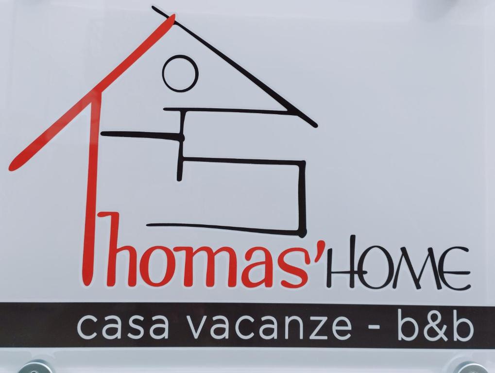 un schéma d'une maison avec le texte homas home dans l'établissement Thomas'home, à Comiso
