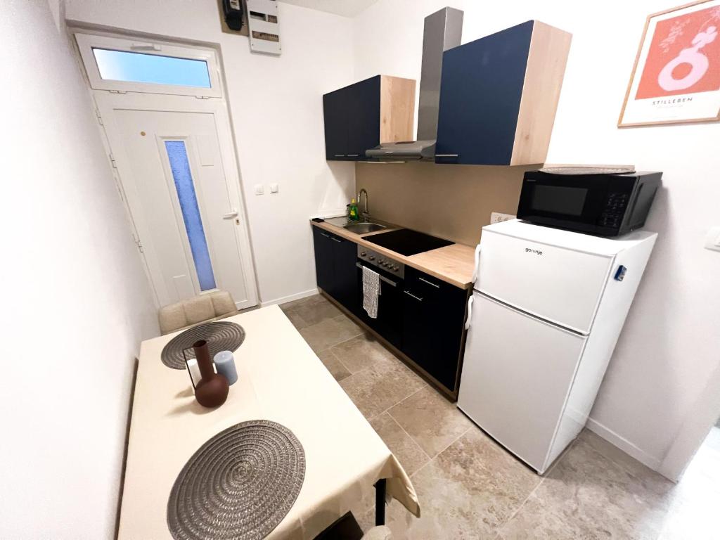 Blue apartment Split - 12