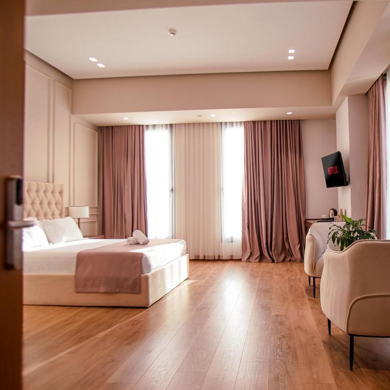 Portik Hotel - Image 2
