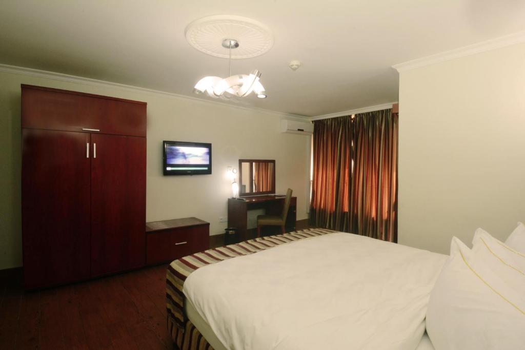 Hotel La Falaise Yaounde - Luxe Suite