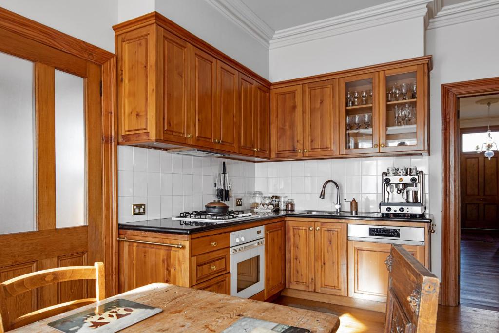 Kuchyň nebo kuchyňský kout v ubytování The Glebe Cottage