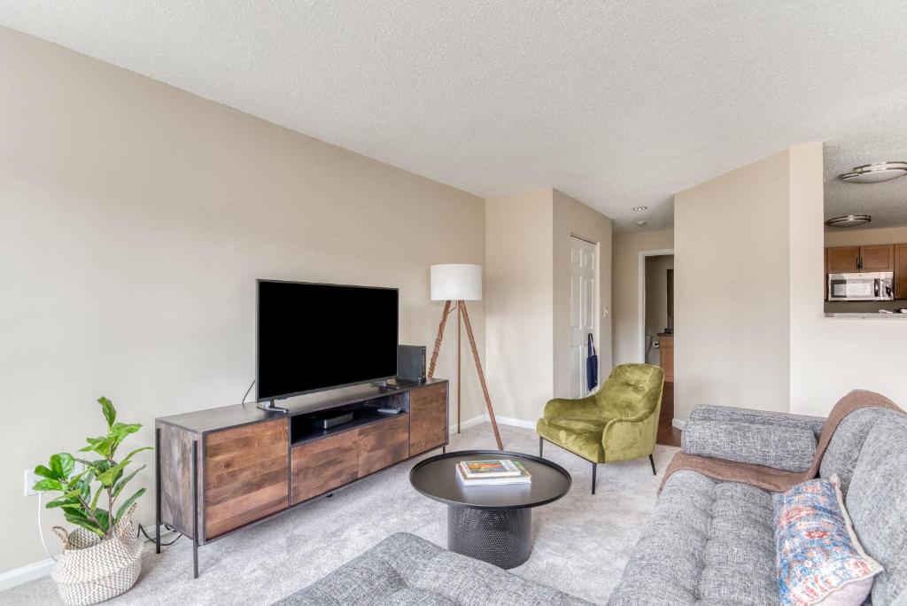 PetFriendly 3BR in Burlington Parking, Burlington (tarifs actualisés 2024)
