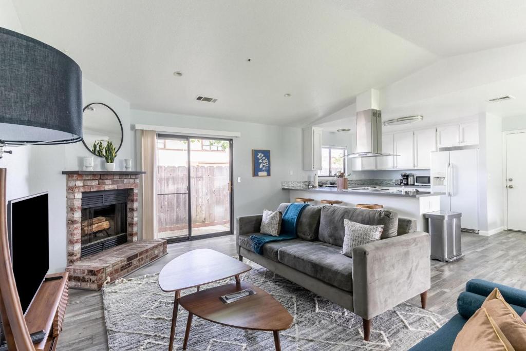 3BR House in Livermore Pets OK, Livermore (updated prices 2024)