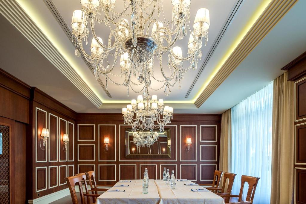 Fotografie z fotogalerie ubytování Hotel Century v Ženevě