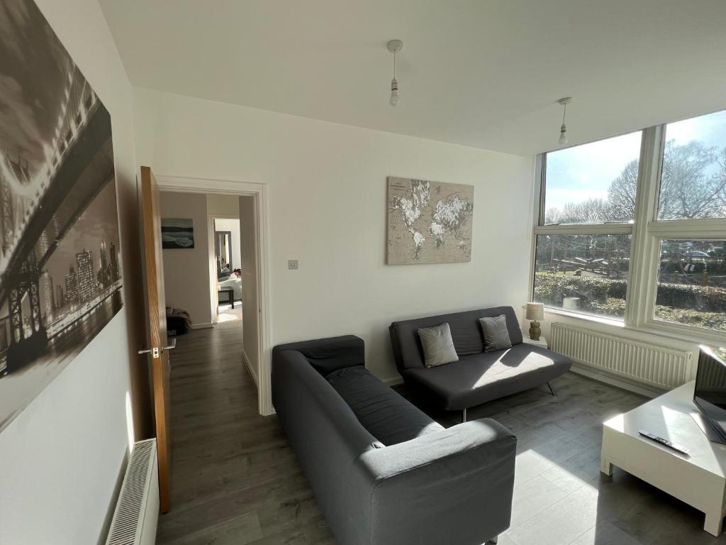 2 Bedroom Flat in Town Center, Wellingborough Updated 2024 Prices