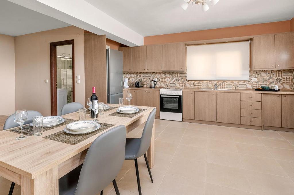 Kuchyň nebo kuchyňský kout v ubytování Lakis Residence