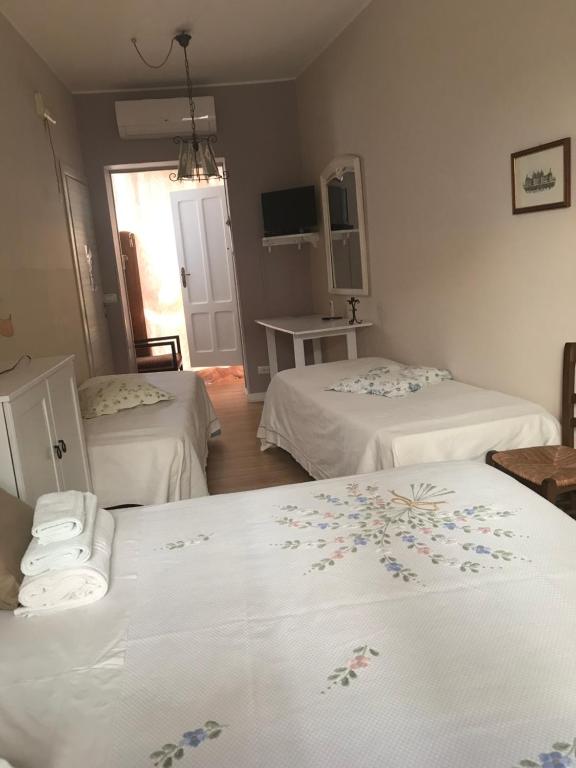 La Tela Di Penelope - Habitación Cuádruple Con Vistas Al Mar
