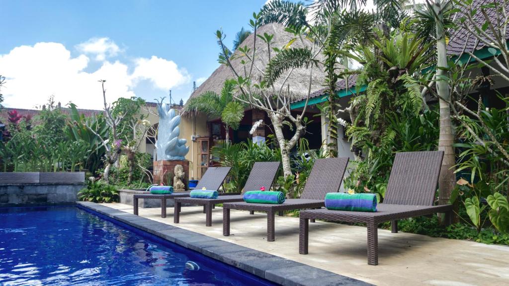 Bazén v ubytování Nawa Sakti Ubud Suite nebo v jeho okolí